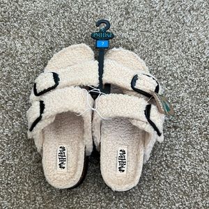 Brand NEW Faux Fur Slides